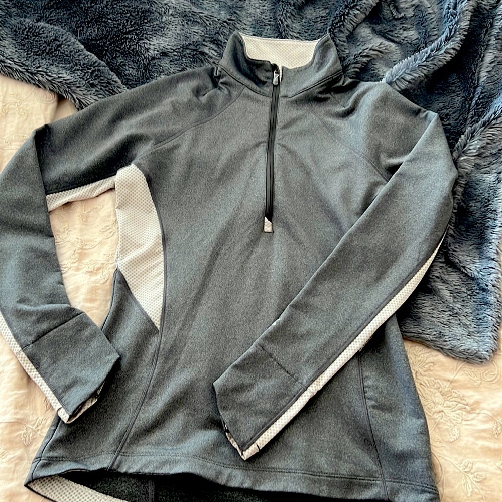 Under Armour cold gear, running, biking, hiking 1/4 zip top
